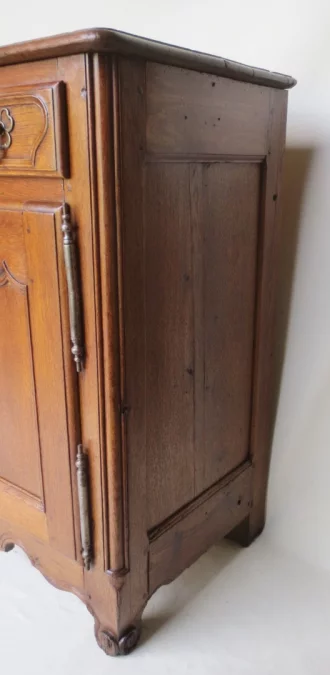 18世紀ロレーヌ様式のサイドボード