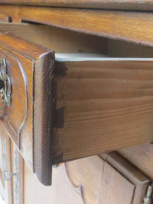 18世紀ロレーヌ様式のサイドボード