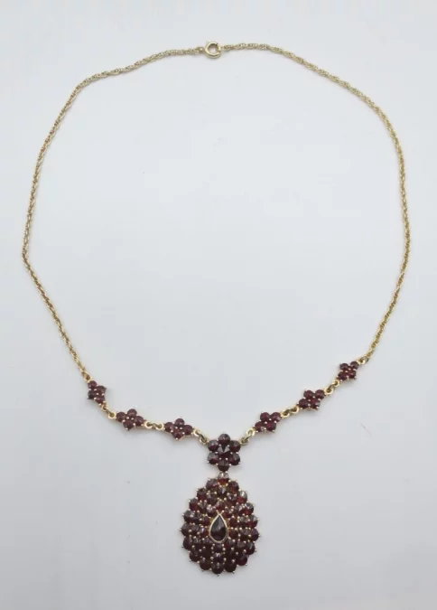 镀金石榴石项链