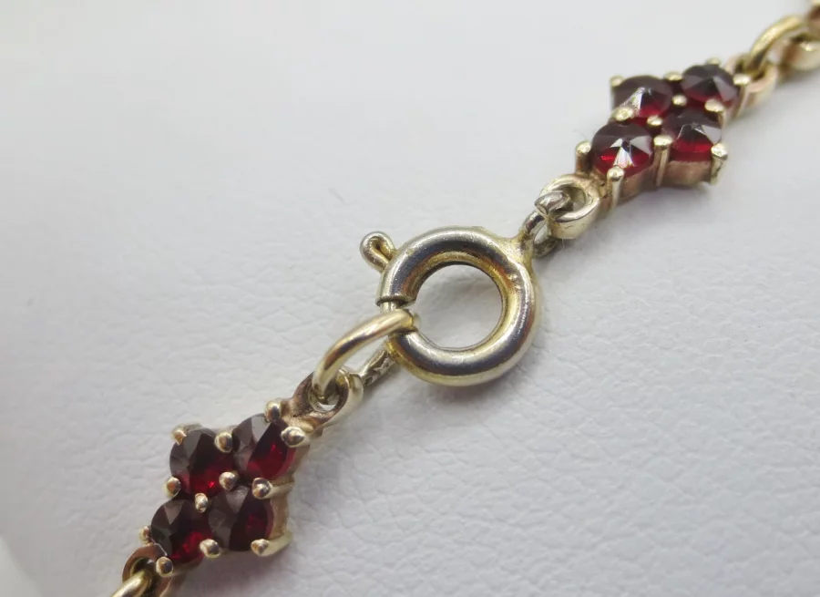 镀金石榴石项链