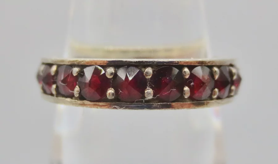 镀金石榴石戒指