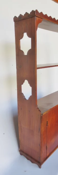 Étagère murale, XVIIIe siècle.