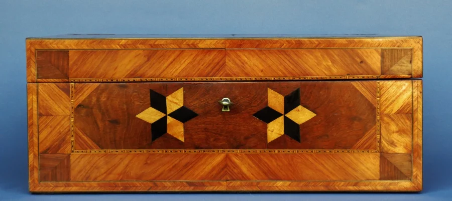 Grand coffret en marqueterie, fin du XVIIIe siècle