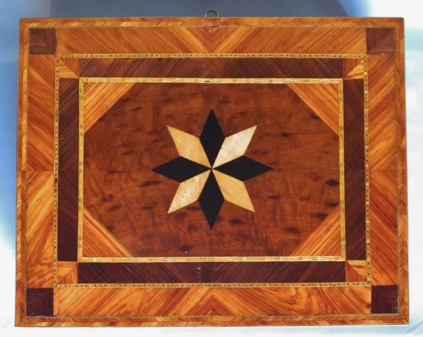 Grand coffret en marqueterie, fin du XVIIIe siècle