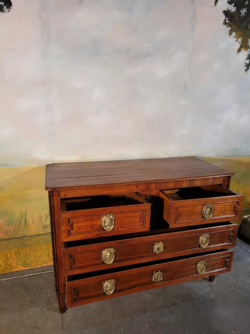 CÓMODA DEL PERIODO LUIS XVI