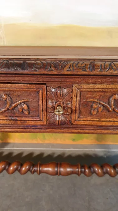 路易十三风格书桌