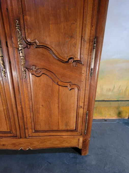 ШКАФ В СТИЛЕ ЛЮДОВИКА XV