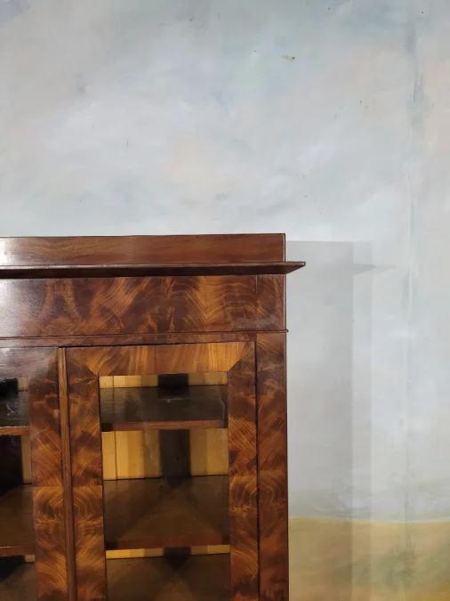 Книжный шкаф периода французской реставрации