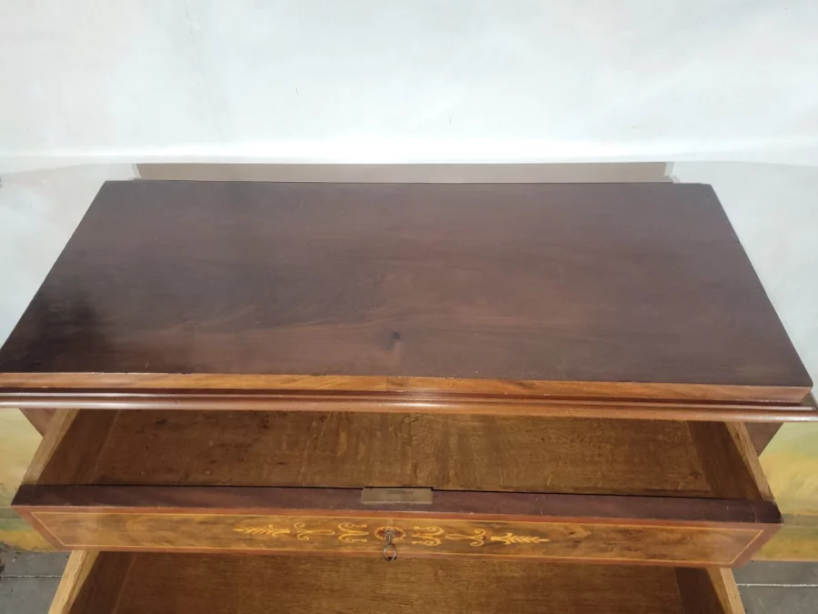 チャールズ10世時代のチェスト