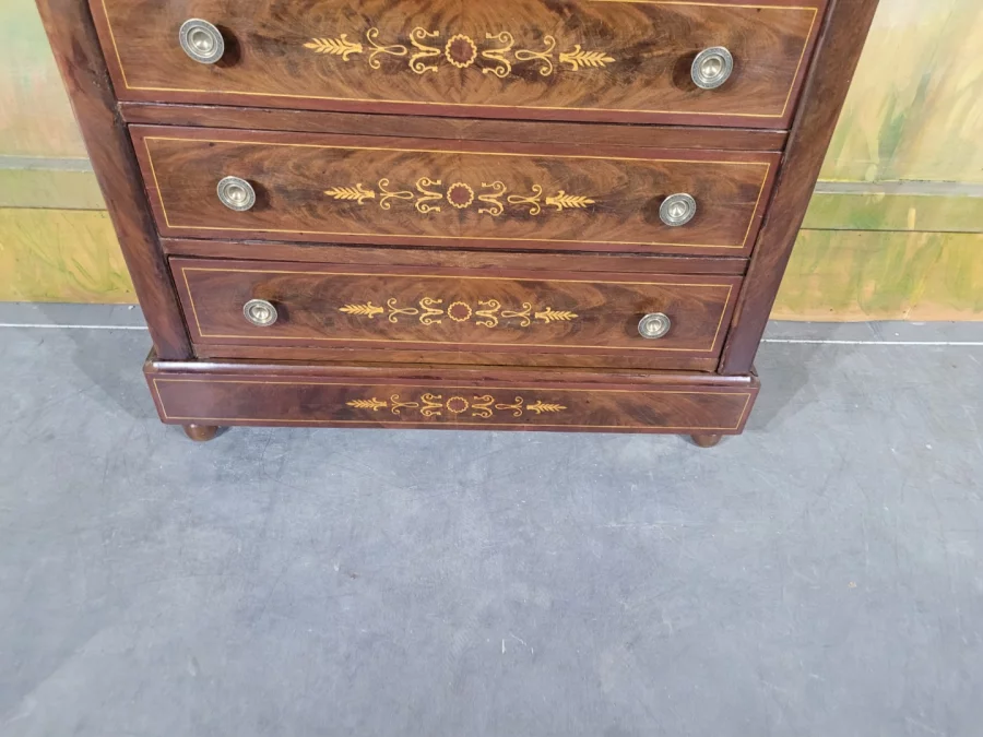 チャールズ10世時代のチェスト