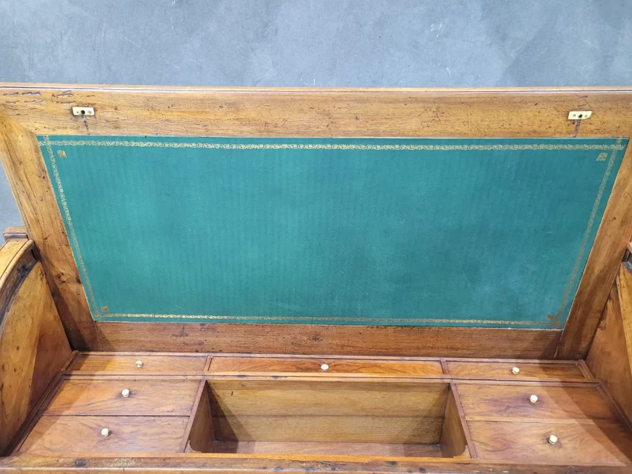 Цилиндрический стол эпохи Людовика XVI