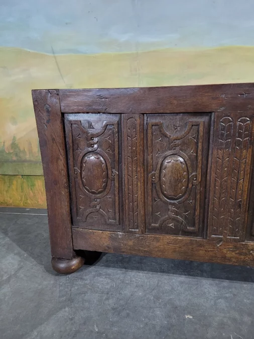 EIGHTEENTH CENTURY JARDINIERE