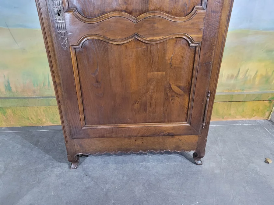 ルイ15世時代の食器棚