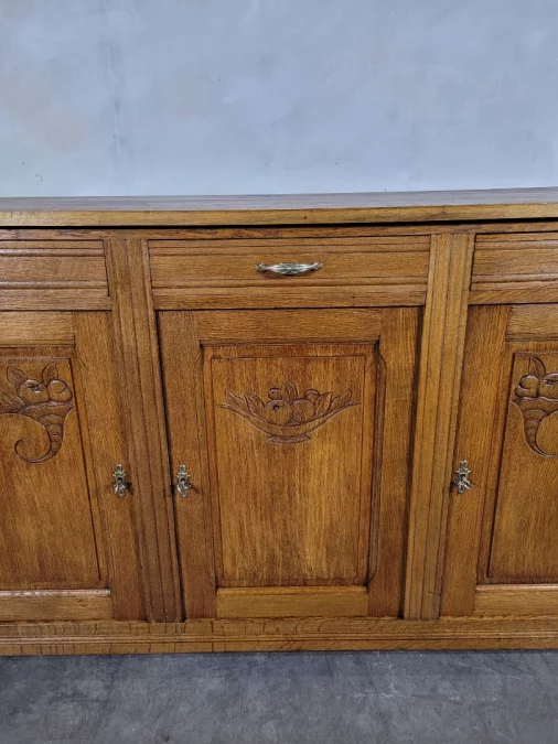 Сервант в стиле ар-деко