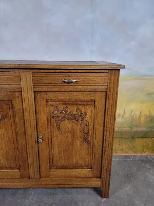 Сервант в стиле ар-деко