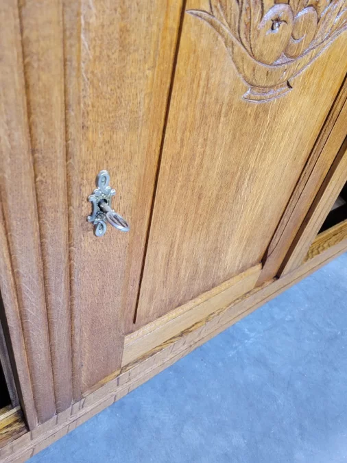 Сервант в стиле ар-деко