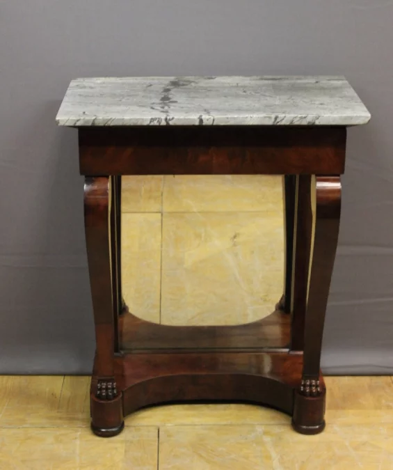 法国餐厅 PERIOD 控制台表