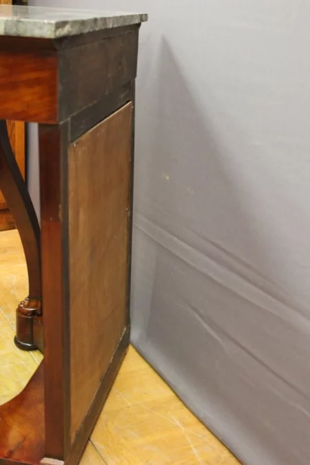 法国餐厅 PERIOD 控制台表