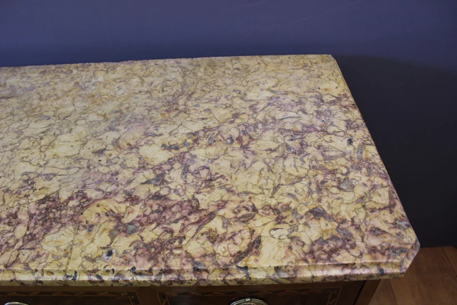 Commode d'époque Louis XVI en noyer et marqueterie vers 1780