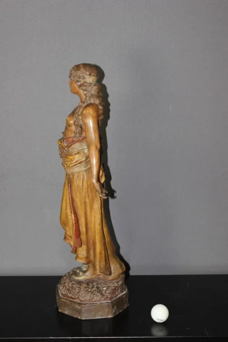 Terre cuite polychrome titrée "Judith " par Goldscheider vers 1900