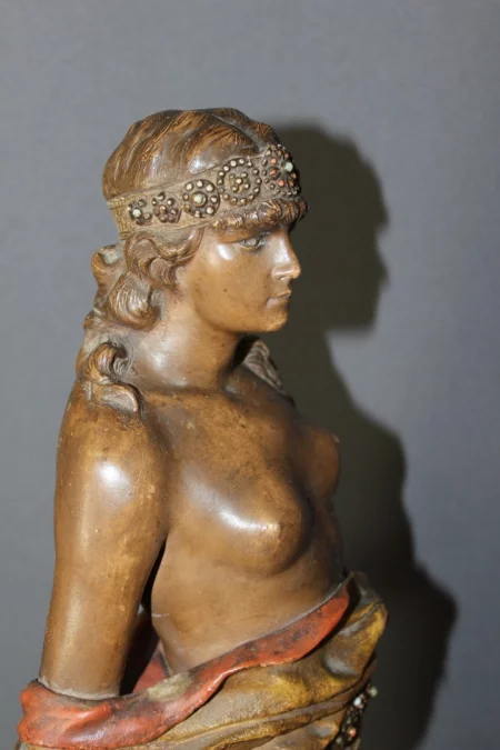 Terre cuite polychrome titrée "Judith " par Goldscheider vers 1900