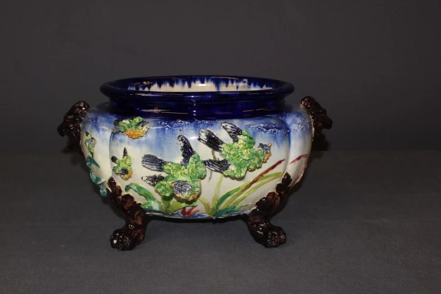 Jardinière En Céramique à Décor d'Oiseaux En Relief Fin XIX