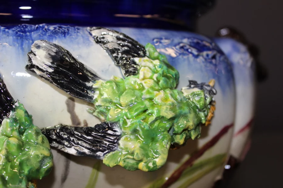 Jardinière En Céramique à Décor d'Oiseaux En Relief Fin XIX