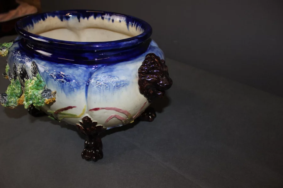 Jardinière En Céramique à Décor d'Oiseaux En Relief Fin XIX