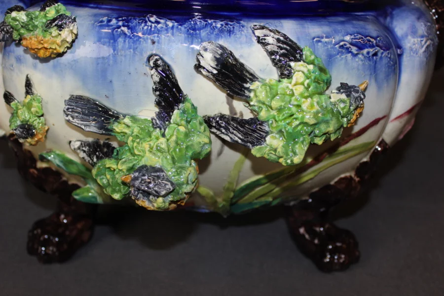 Jardinière En Céramique à Décor d'Oiseaux En Relief Fin XIX