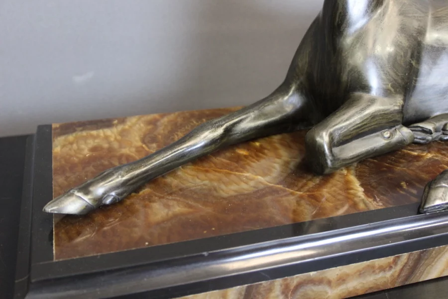 ART DECO PERIODE BEELDHOUWWERK