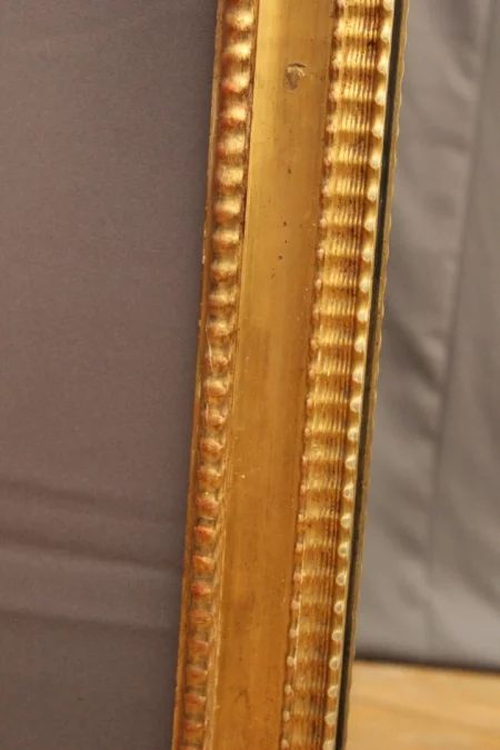 Miroir doré d'époque Restauration XIX