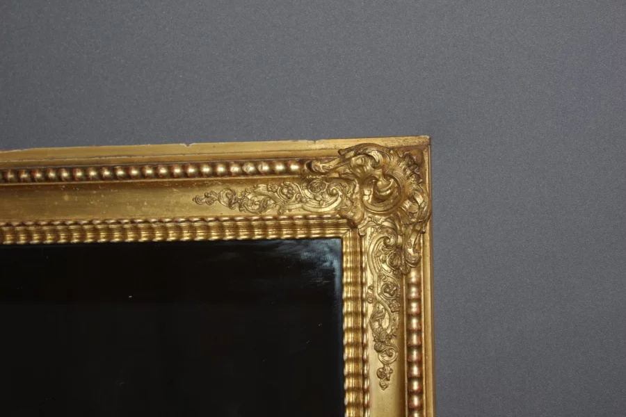 Miroir doré d'époque Restauration XIX