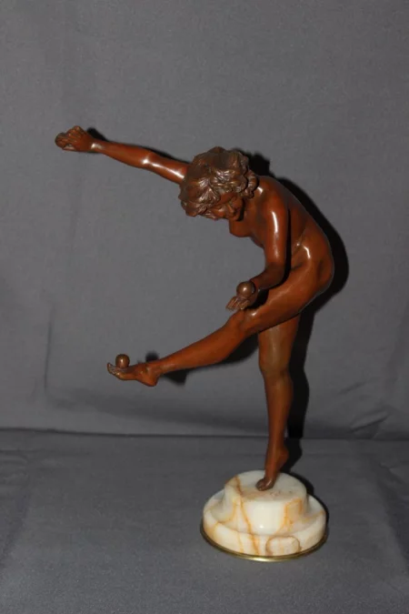 Bronze , Femme Jonglant Par Claire  Colinet Vers 1900