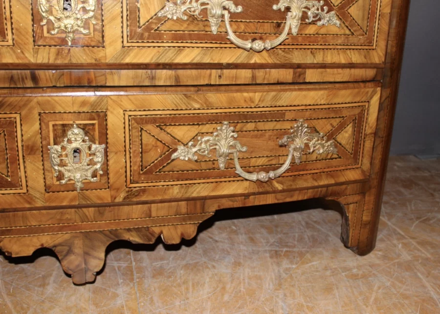 路易十四时期的抽屉柜