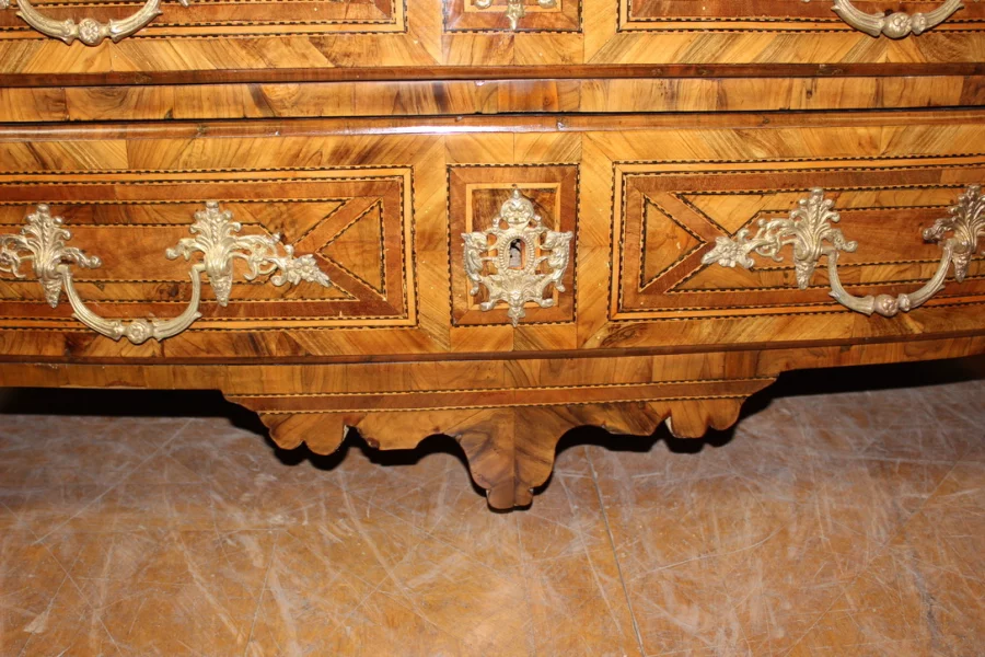 路易十四时期的抽屉柜