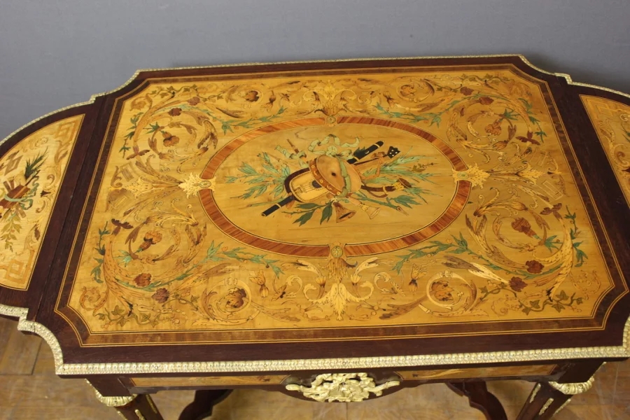 Table De Milieu Napoléon III En Marqueterie Vers 1880