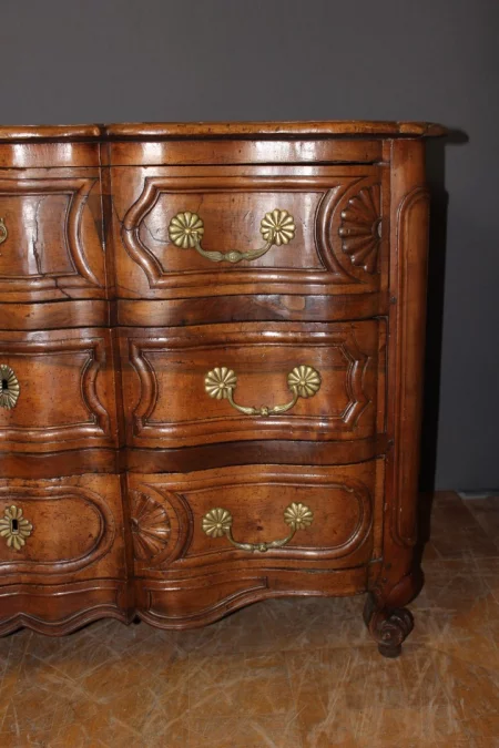 Commode Arbalète Provençale En Noyer XVIII