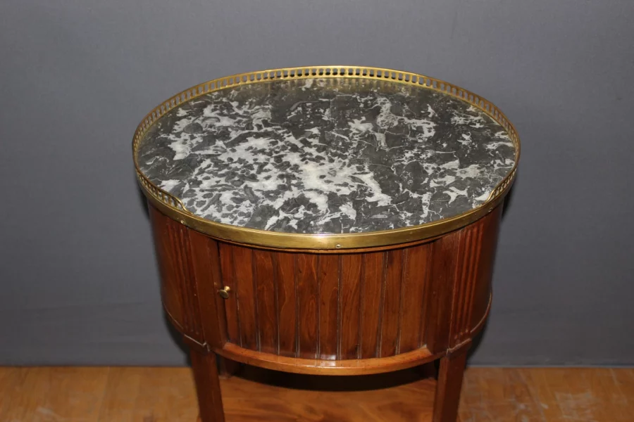 路易十六时期床头柜