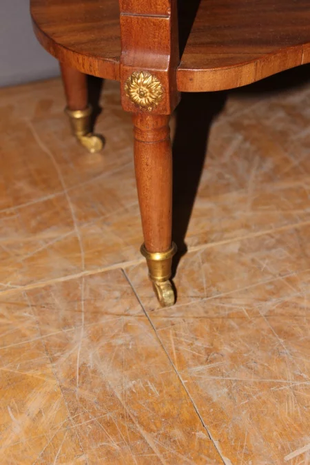 路易十六时期床头柜