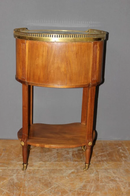 路易十六时期床头柜