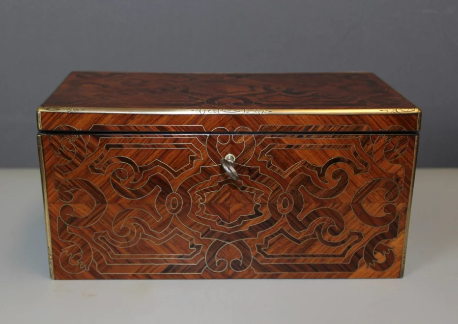 Boite à thé par Tahan en marqueterie XIX