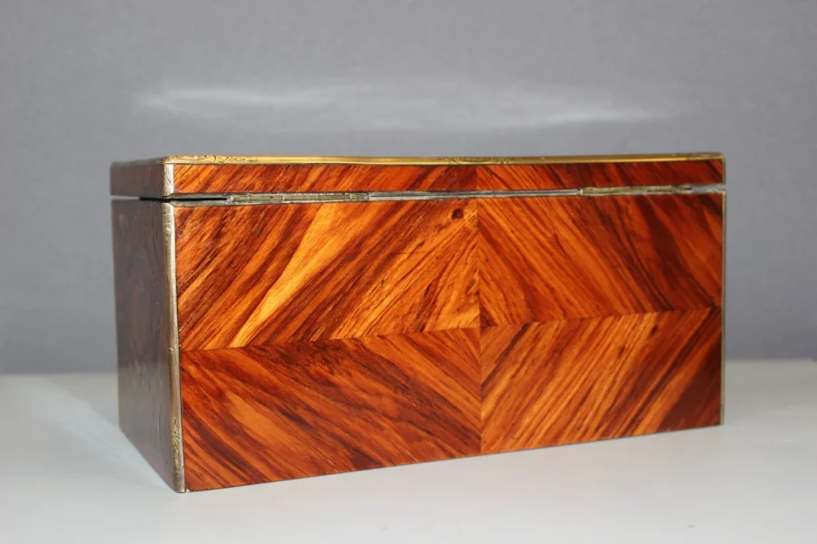 Boite à thé par Tahan en marqueterie XIX