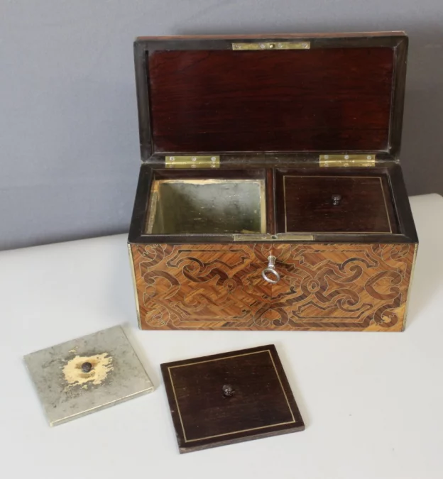 Boite à thé par Tahan en marqueterie XIX