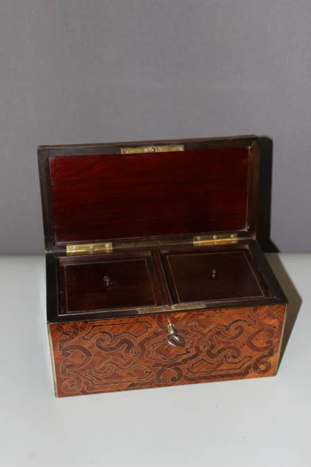 Boite à thé par Tahan en marqueterie XIX