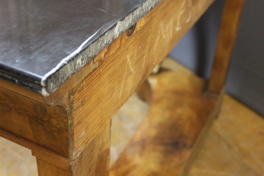 CONSOLETAFEL UIT DE FRANSE RESTAURATIEPERIODE