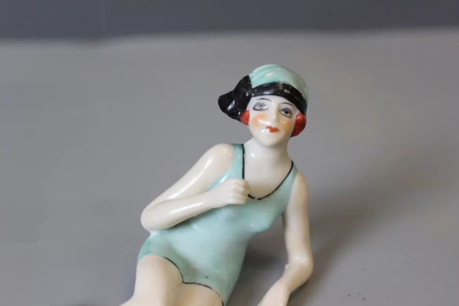 Baigneuse en Porcelaine vers 1920