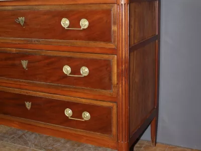 Petite Commode Louis XVI début XIX