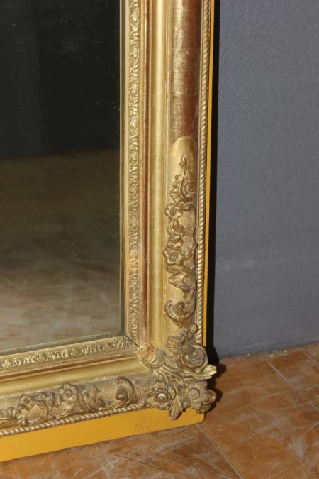 Miroir restauration en stuc doré XIX