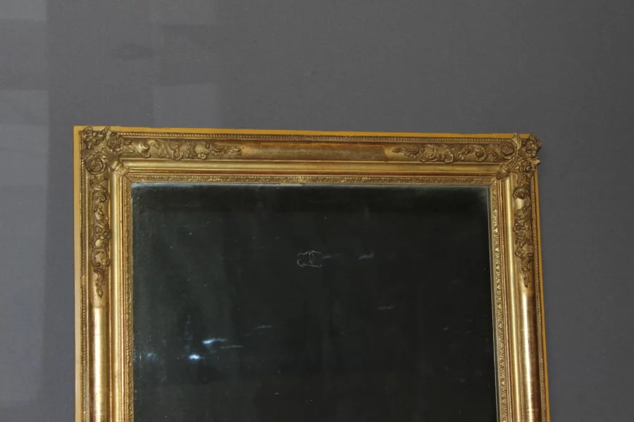 Miroir restauration en stuc doré XIX