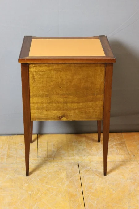 МАЛЕНЬКИЙ СЕКРЕТАРЬ